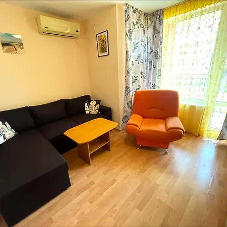 Holiday-orchid Menada Apartman *